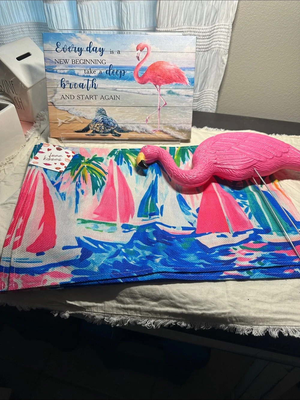 Pink Flamingo Beach Canvas, 4 placemats with Sailboat Print & flamingo  - Home